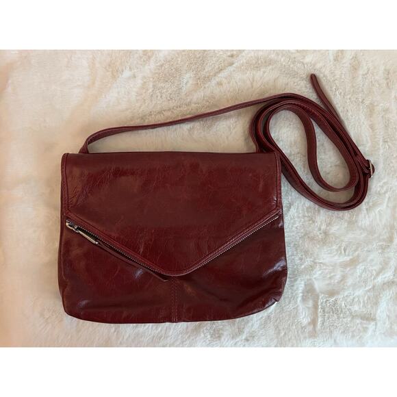 HOBO Handbags - HOBO Daria Womens leather crossbody shoulder bag purse Winter Berry Color